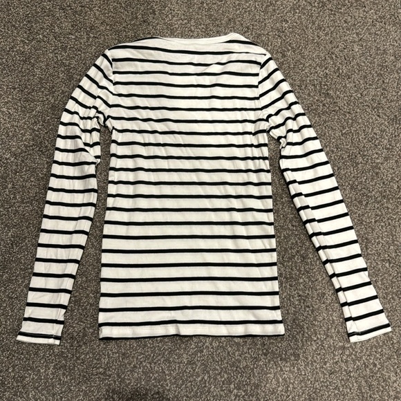 Gap L/S women’s t shirt size small. - Picture 3 of 3